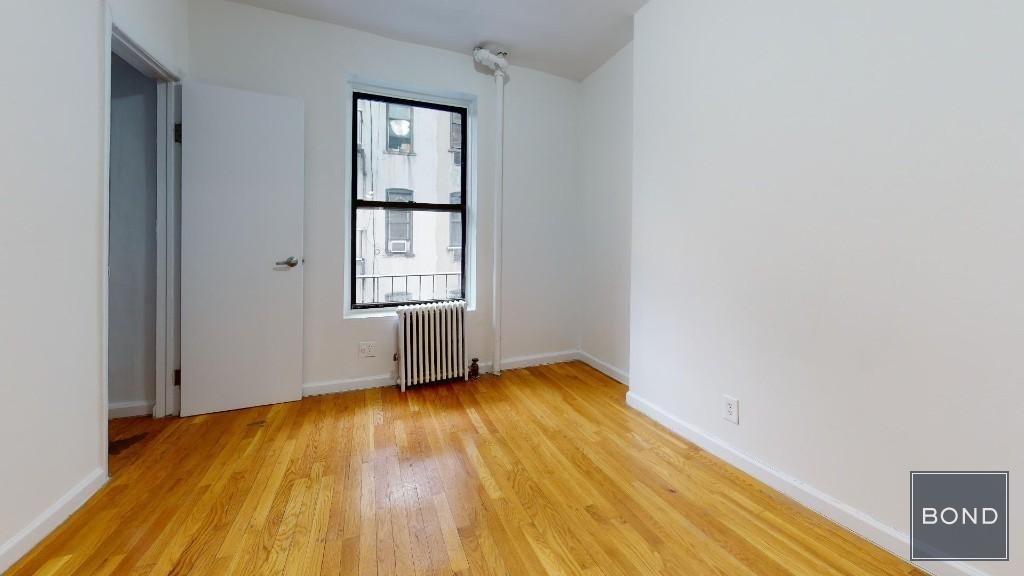 East 73 Street - Photo 4