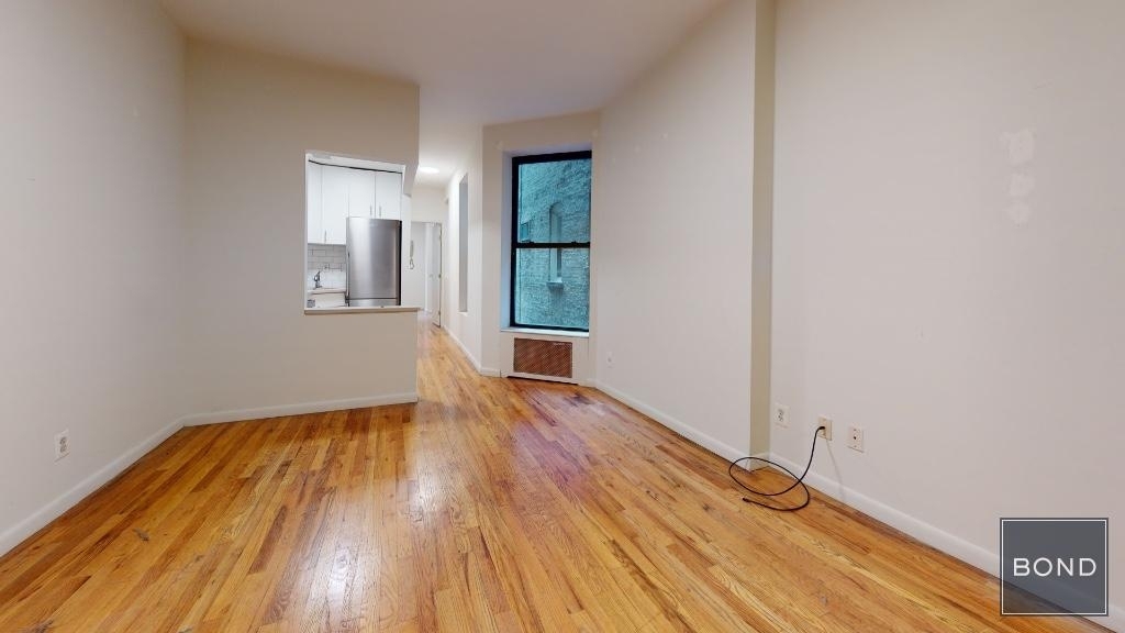 East 85th Street - Photo 0