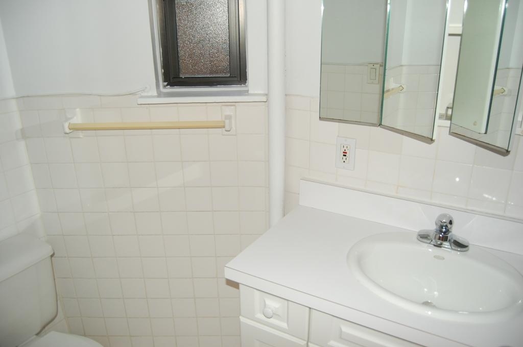 East 84th Street - Photo 4