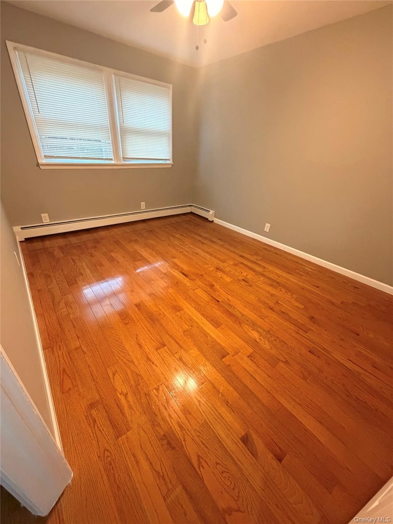 147-15 225th Street - Photo 4