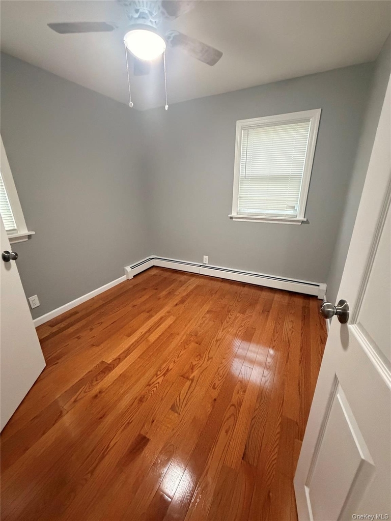 147-15 225th Street - Photo 5