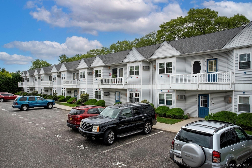 30 Bay Point Court - Photo 0