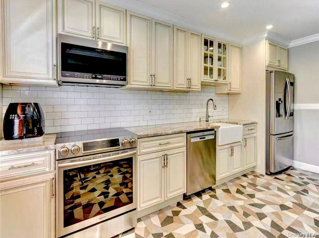 15 Manors Drive - Photo 1