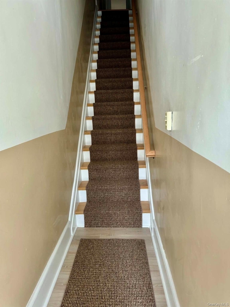 150 Tulip Avenue N - Photo 8