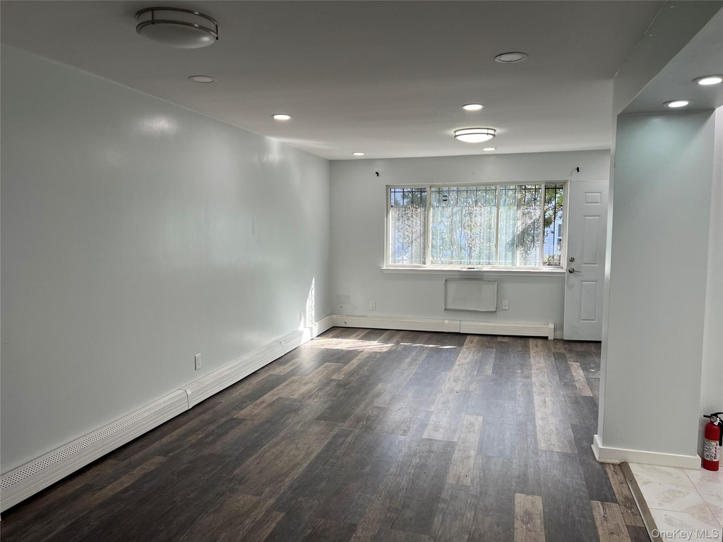 112-63 Bedell Street - Photo 7