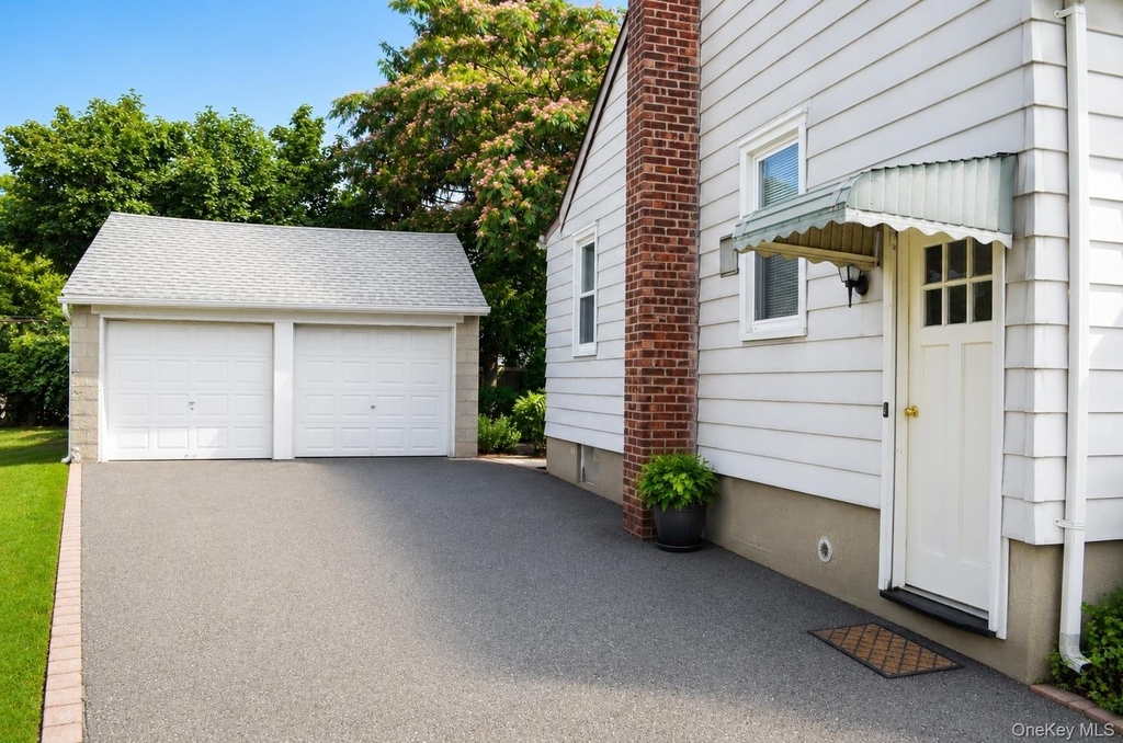 1777 Stone Avenue - Photo 4
