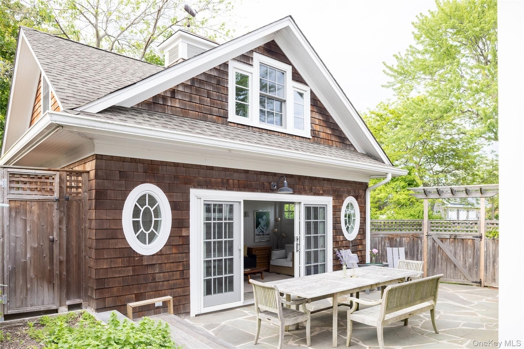 2395 Jackson Street - Photo 12
