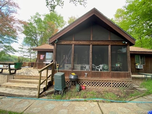 739 Lake View Drive - Photo 1