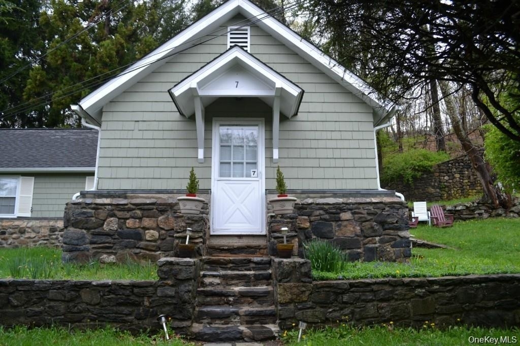 205 Waccabuc Road - Photo 1