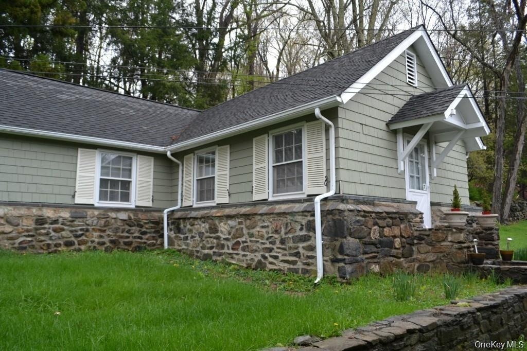 205 Waccabuc Road - Photo 2