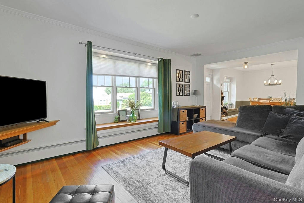 1 Grover Avenue - Photo 10