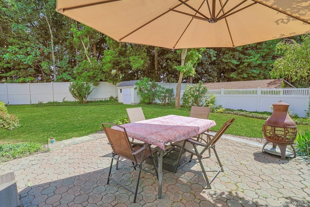 1 Grover Avenue - Photo 24