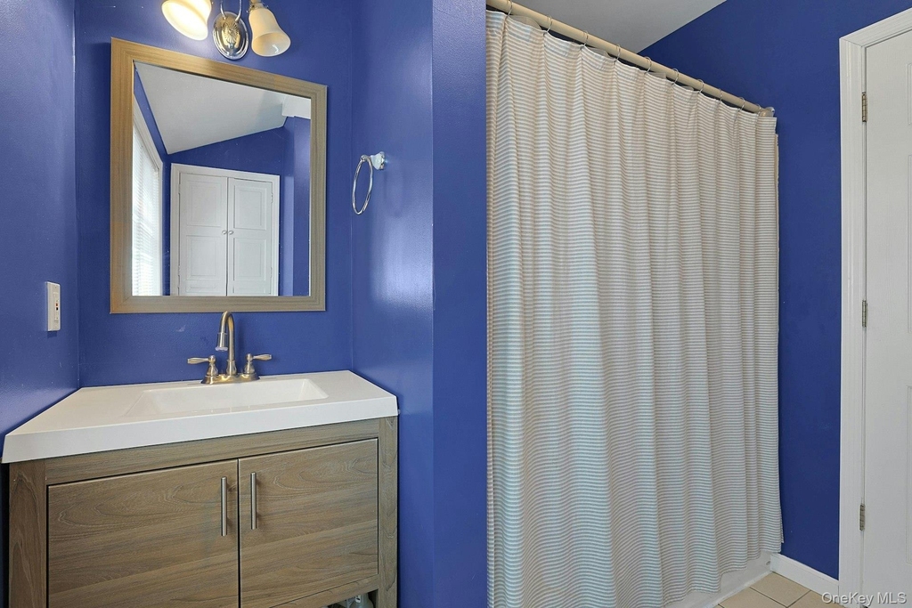 1 Grover Avenue - Photo 22