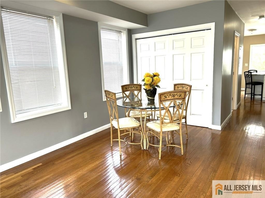 586 Jacques Street - Photo 4
