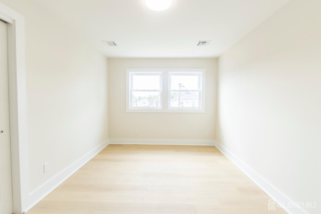 450 Packer Place - Photo 16