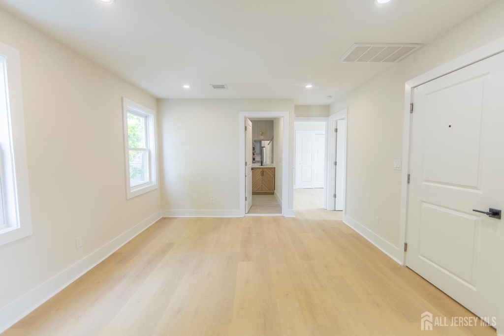 450 Packer Place - Photo 7