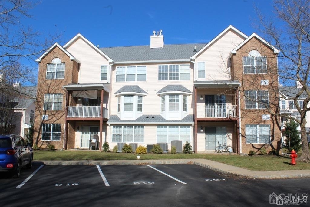 306 Plymouth Road - Photo 0