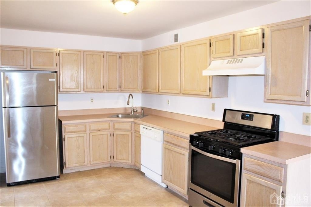 306 Plymouth Road - Photo 8