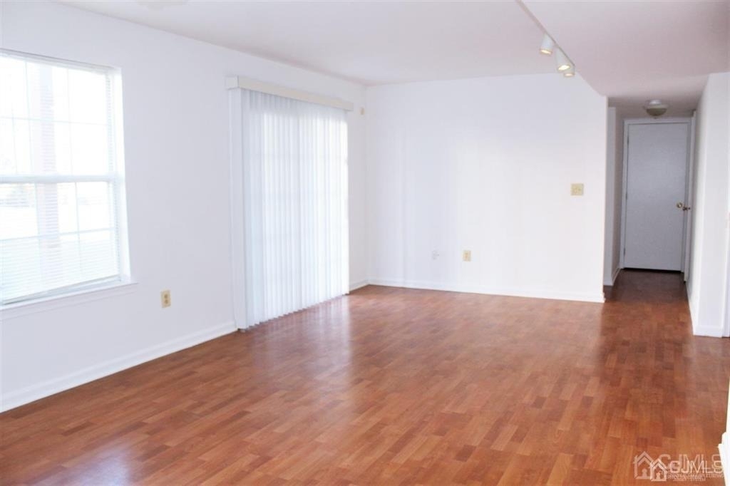 306 Plymouth Road - Photo 6