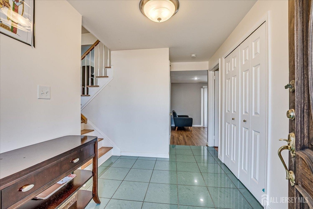79 Beechwood Avenue - Photo 5