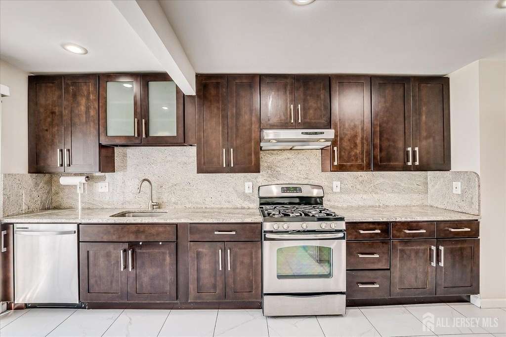 79 Beechwood Avenue - Photo 14