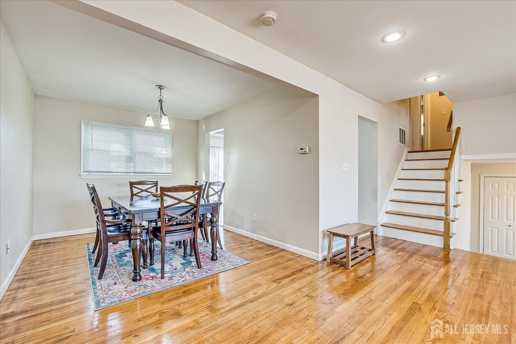 79 Beechwood Avenue - Photo 9