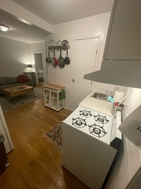 146 Sullivan Street - Photo 3