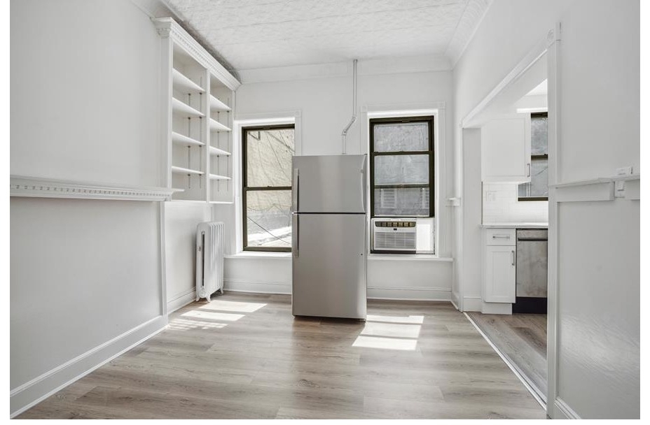 211 5th Avenue - Photo 4