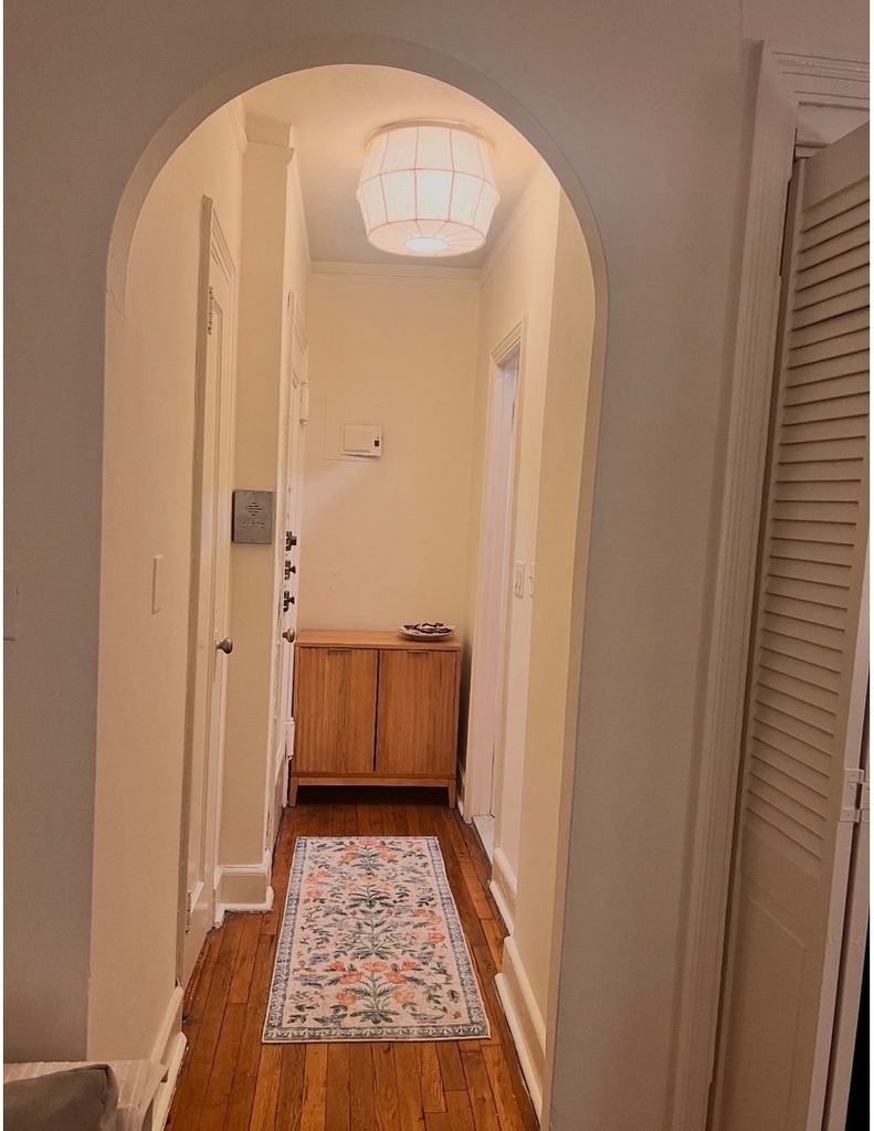 225 W 15th Street - Photo 5