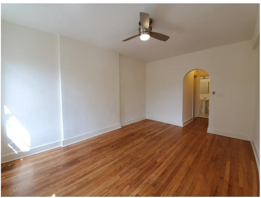 225 W 15th Street - Photo 0