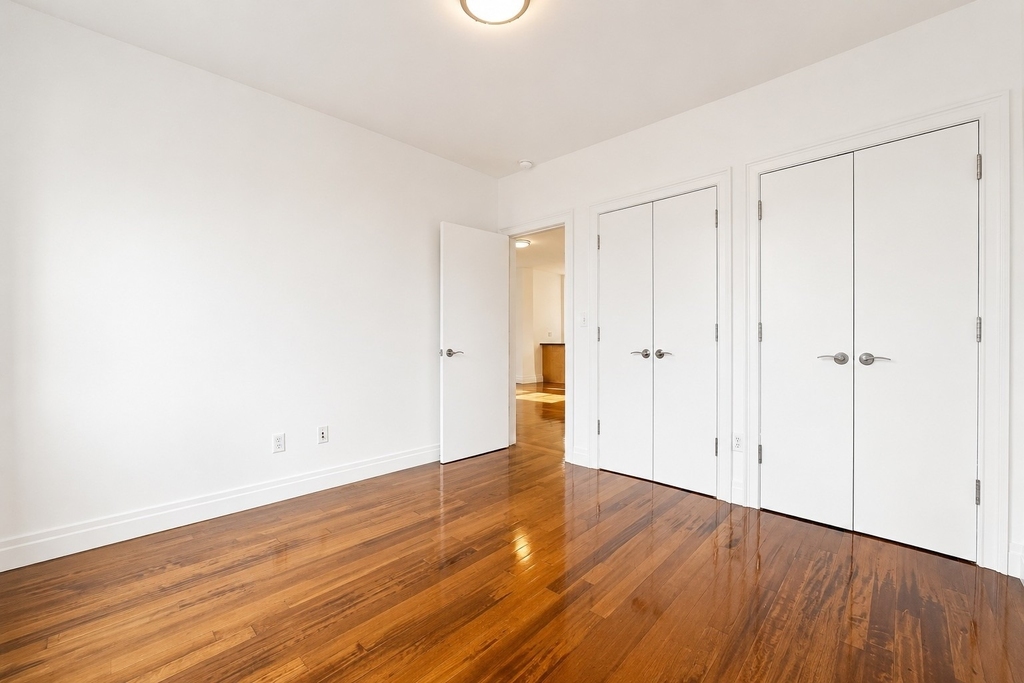 601 W 137th Street - Photo 5