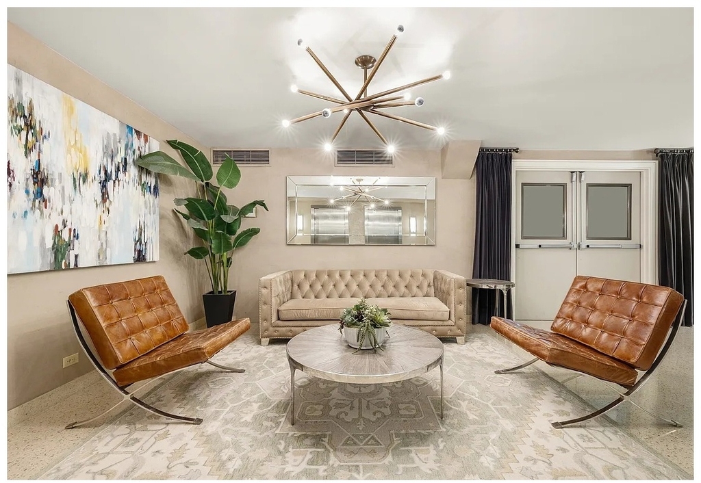 215 E 80th Street - Photo 4