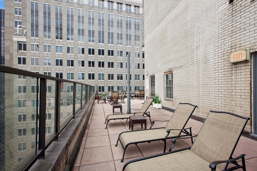 159 W 53rd Street - Photo 18