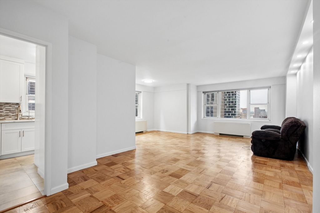 159 W 53rd Street - Photo 1