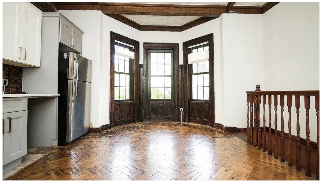 28 Stuyvesant Avenue - Photo 2
