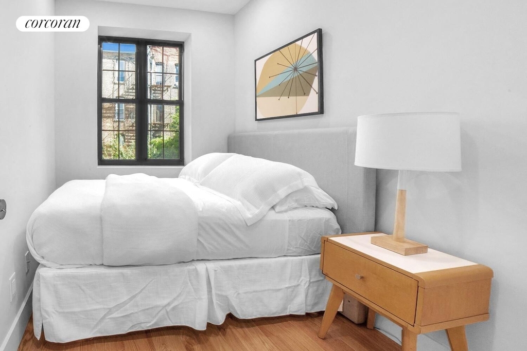 323 E 93rd Street - Photo 7