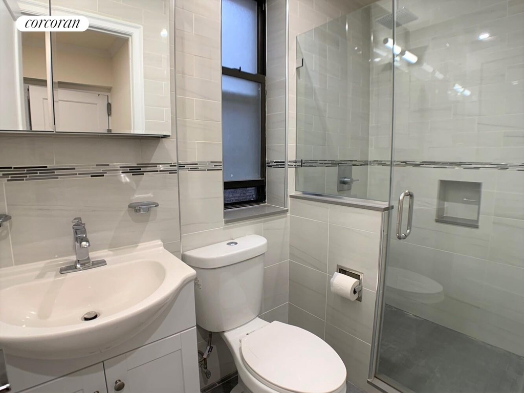 355 W 51st Street - Photo 2