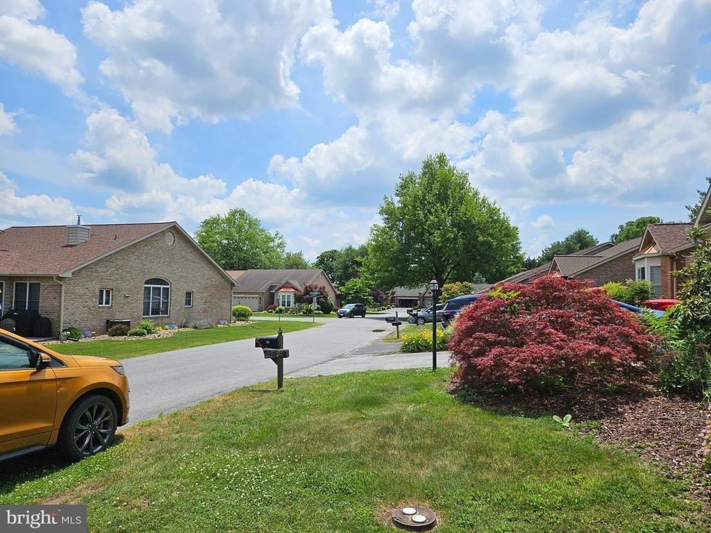 57 Radcliff Lane - Photo 2