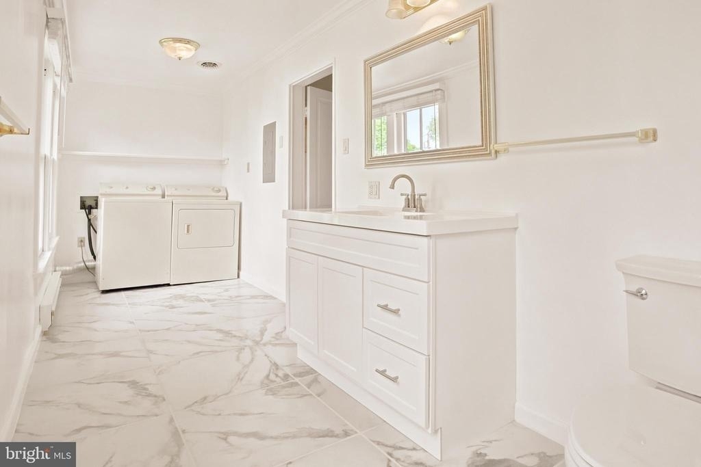 209 N Washington Street - Photo 86