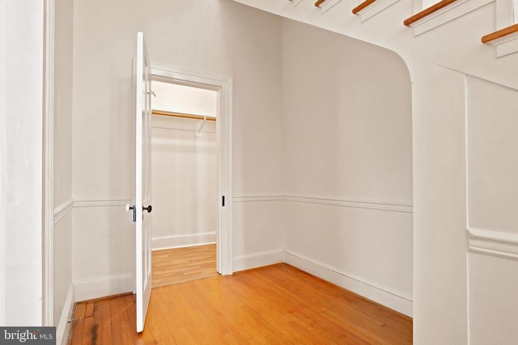 209 N Washington Street - Photo 8