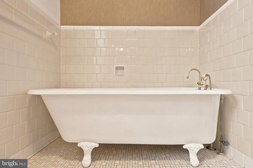209 N Washington Street - Photo 46