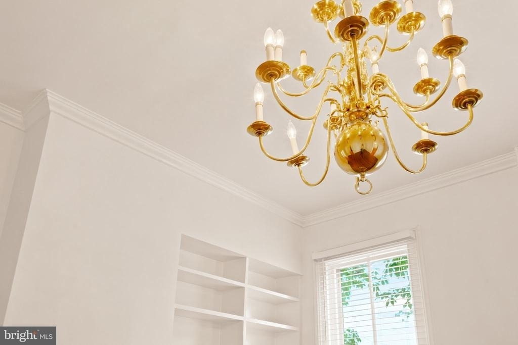 209 N Washington Street - Photo 30