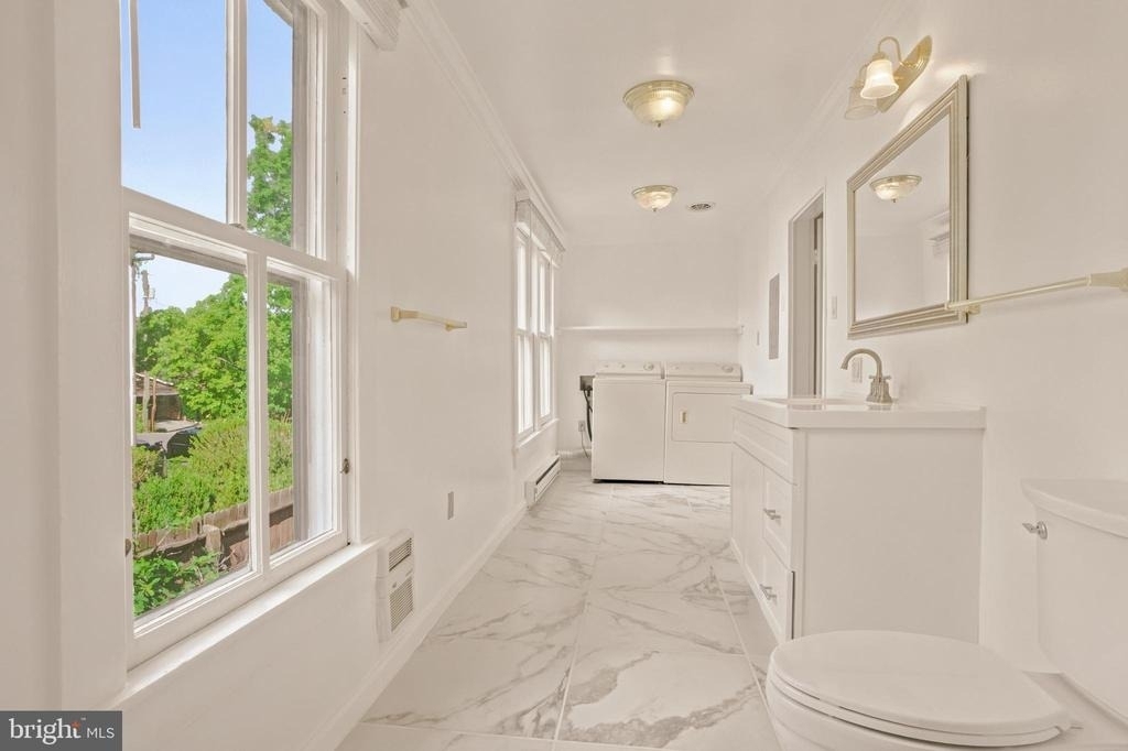 209 N Washington Street - Photo 85