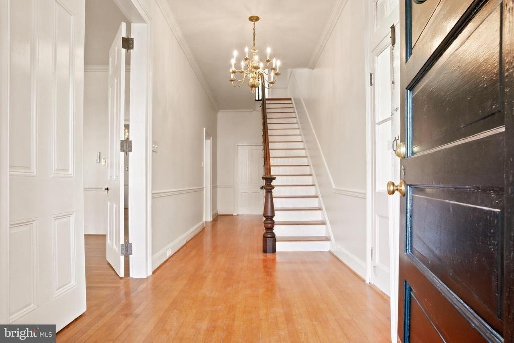 209 N Washington Street - Photo 4