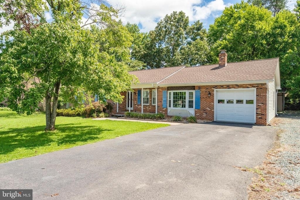 209 Raintree Boulevard - Photo 2