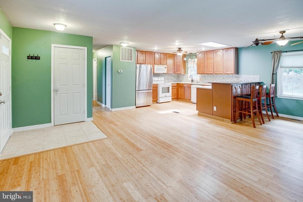 209 Raintree Boulevard - Photo 5