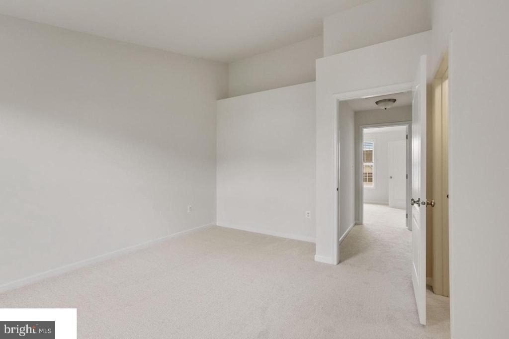 43140 Whelplehill Terrace - Photo 17