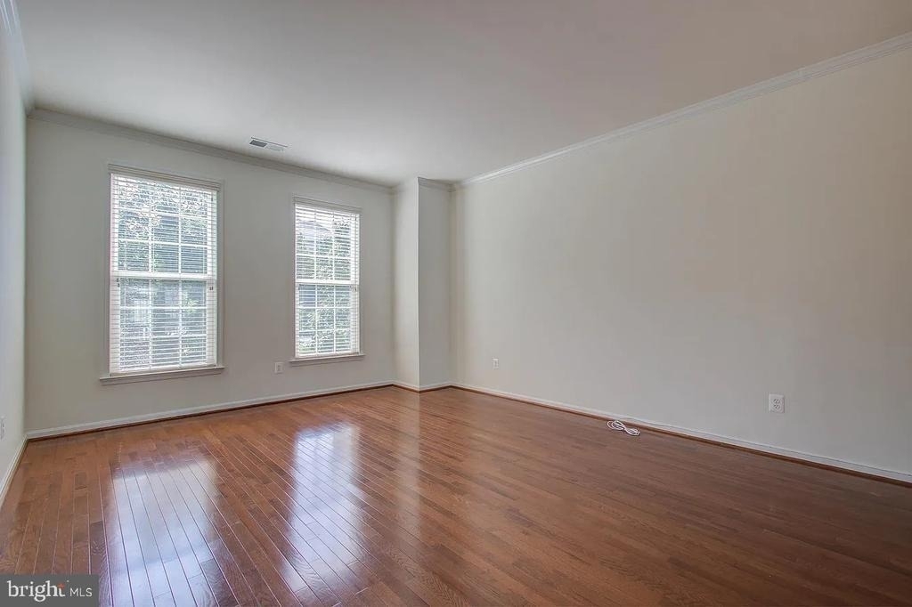 22648 Vienna Terrace - Photo 11