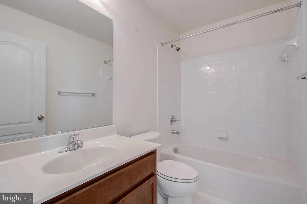 22648 Vienna Terrace - Photo 10