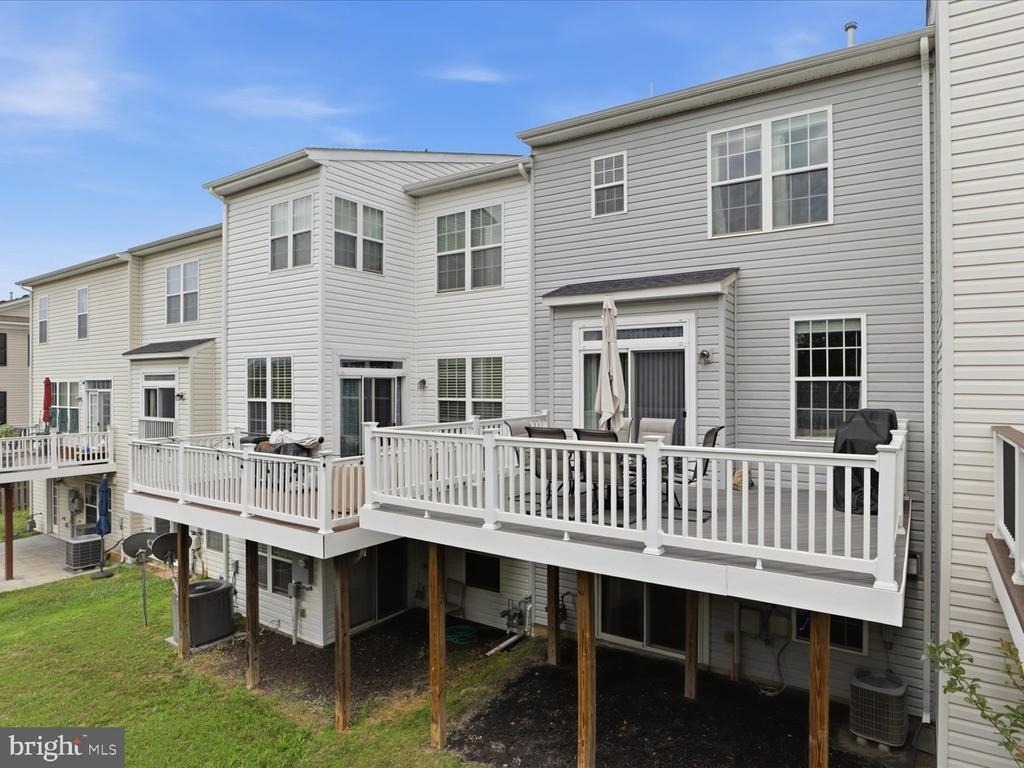 25114 Harpenden Terrace - Photo 22